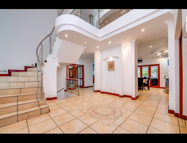 6 BEDROOM HOUSE FOR SALE IN WOODMEAD